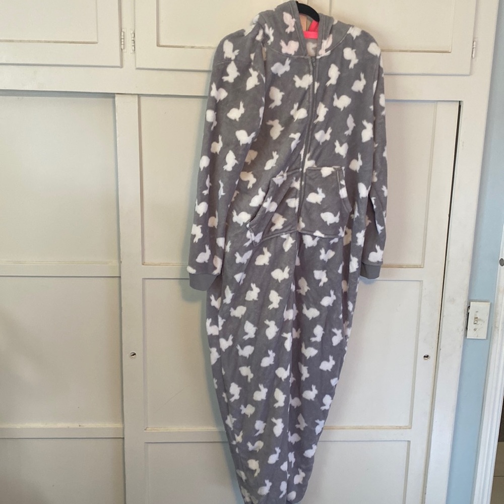 Hoodie zip-up Onesie gray bunny 🐰 print NWT